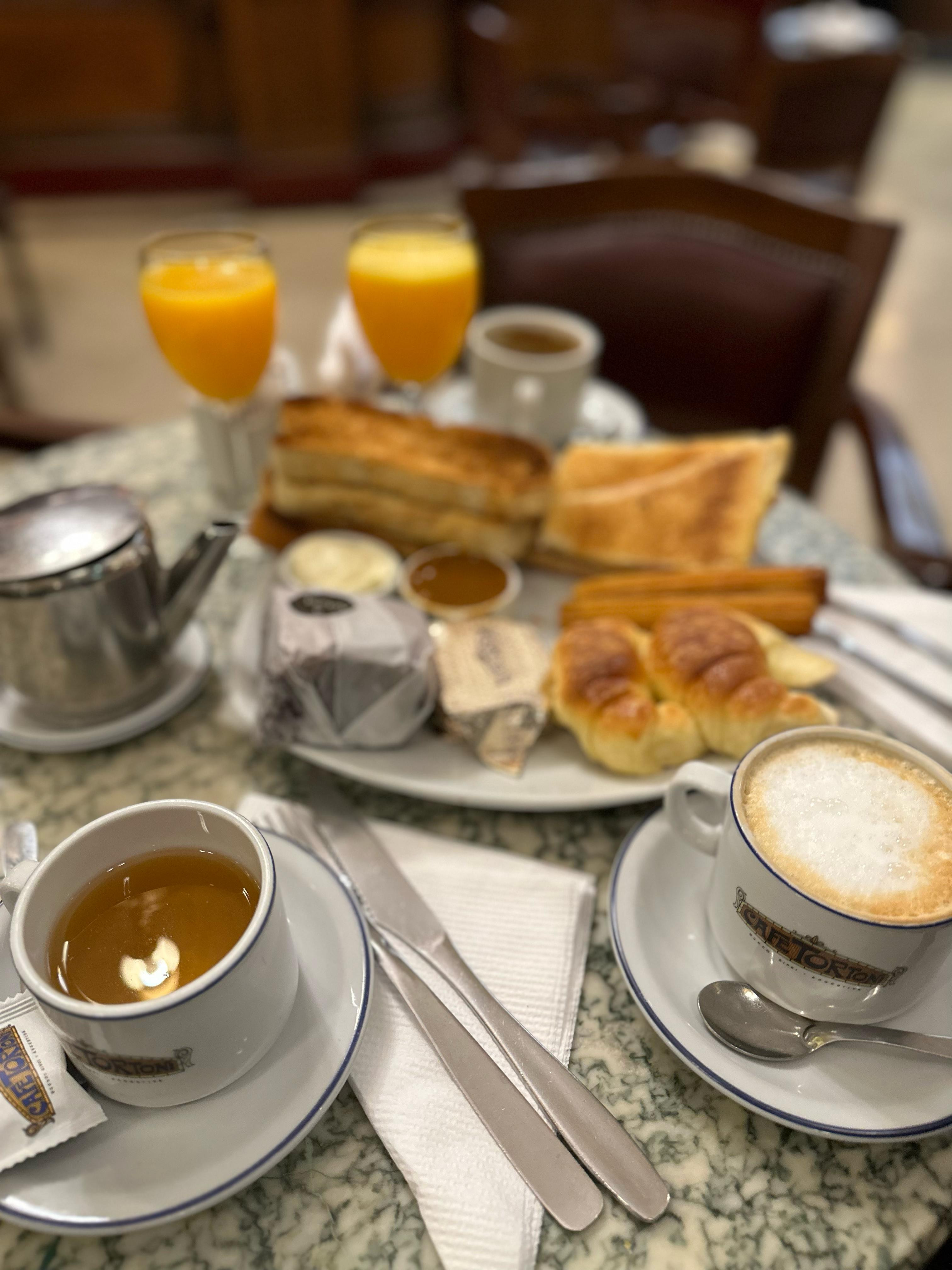 Café Tortoni sin Fila